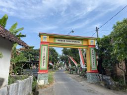 Nama Desa di Kediri ini Memang Pesing, Tapi Nggak Perlu Tutup Hidung