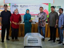 SIG Gelar Pelatihan Membuat Kue untuk 100 Ibu Rumah Tangga di Gresik