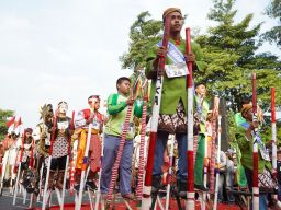 Gelar Tiga Parade, Mas Dhito Berharap Warga Kediri Tetap Bahagia