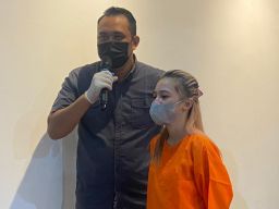 Edarkan Pil Koplo, Cewek Cantik Berambut Pirang  di Ponorogo Susul Suami Dibui