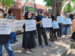 Aliansi Kota Santri Lawan Kekerasan Seksual Gelar Aksi saat Sidang Mas Bechi