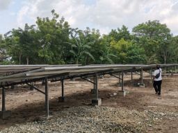 Proyek PLTS di Pulau Gili Bawean Capai 80 Persen, Warga Masih Keberatan