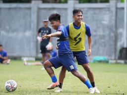 Arema FC Pinjamkan Dua Pemain Muda ke Deltras Sidoarjo