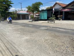 Ikuti Yuk! BEM Fisip UMPO  Gelar Lomba Foto Jalan Rusak