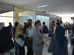 Sediakan 5 Ribu Lapangan Kerja, Lamongan Job Fair Diserbu Warga