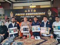 Komplotan Copet Suporter di Malang Dibongkar: 5 Pelaku Diringkus, 11 HP Disita
