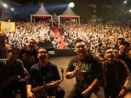 Pilihan Pembaca: Mahasiswa Dangdutan, Bayi di Atas Genteng, SMAK Petra 1 Siang