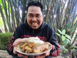 Menikmati Lodeh Barongan Seharga Rp5 Ribu di Mojokerto