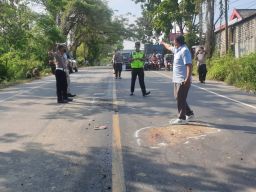 Ibu dan 2 Anaknya Tewas Terlindas Truk Mundur di Bungah Gresik