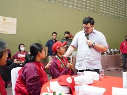 Apresiasi Capaian di Porprov Jatim, Mas Dhito Angkat Atlet Kediri Jadi Satpol PP