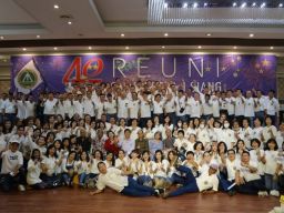 Foto: Kemeriahan dan Keceriaan Reuni 40 Tahun SMAK Petra 1 Siang