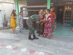 Suasana Haru Warnai Berakhirnya Progam TMMD ke-144 di Lamongan