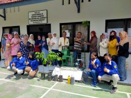 Pengmas Dosen UWKS, Dampingi Warga Rungkut Dirikan Rumah Kompos Mandiri