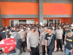 Pertandingan Bola Voli Antarpelajar di GOR Merdeka Jombang Diwarnai Kericuhan