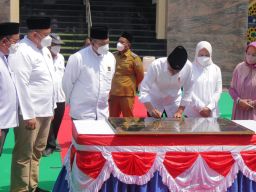 Presiden Jokowi Resmikan Masjid Akbar Moed'har Arifin di Gresik