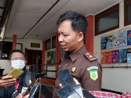 Jaksa Bawa Alat Bukti Perkuat Tuntutan 15 Tahun Bagi Julianto Eka Putra