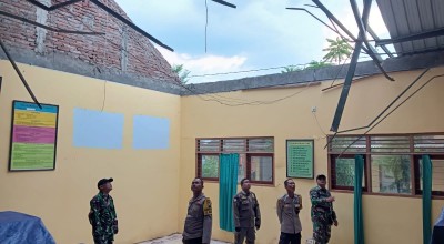 Atap Sekolah di Bojonegoro Rusak Diterjang Hujan Angin