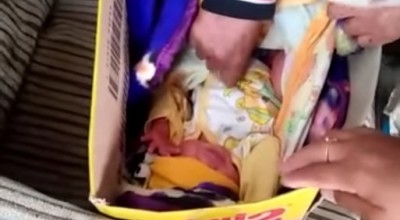 Perempuan Ini Temukan Bayi dalam Kardus Sepulang dari Pasar