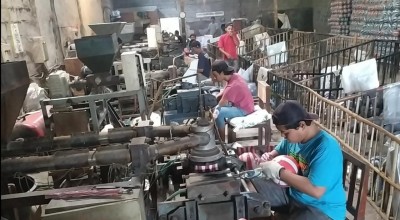 Pandemi Covid-19 Melandai, Produsen Bola Plastik di Jombang Mulai Banjir Pesanan
