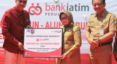 Mantab! Bank Jatim Bantu Revitalisasi Alun-alun Jombang Lewat Program CSR