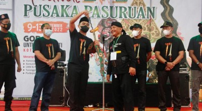 Pecinta Barang Antik Antusias Serbu Festival Pusaka di Pasuruan