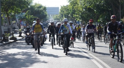 Ribuan Pesepeda Ramaikan Tour Gowes Wisata Nasional di Kota Batu