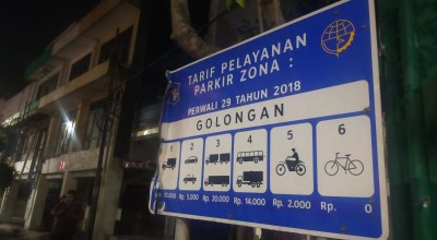 Aturan Parkir di Surabaya Diperketat, Laporkan Jukir yang Tak Beri Karcis!