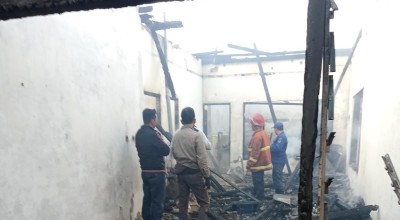 Rumah di Kediri Terbakar, Pasutri Tidur Nyaris Terpanggang