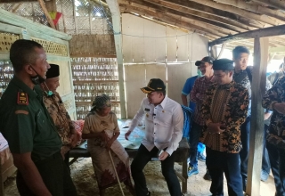 Pastikan Program RTLH Tepat Sasaran, Bupati Sampang Blusukan Kampung