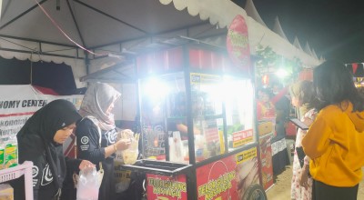 Mega Bazar UMKM Bangkit Bojonegoro Produktif, Obat Rindu Suasana Pasar Malam