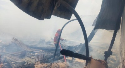 Pabrik Furniture Terbakar di Mojokerto, Warga Panik