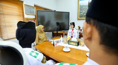 Bertemu Bupati Ipuk, Ayumi Ceritakan Pengalaman Jadi Paskibraka Nasional