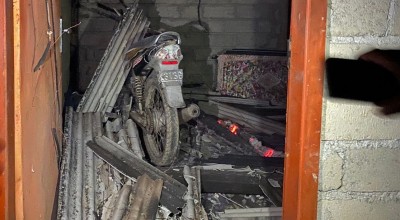 Warga Muncar Banyuwangi Bakar Rumah Sendiri