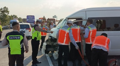 Dua Mobil Kecelakaan di Tol Jombang, 1 Orang Meninggal Dunia