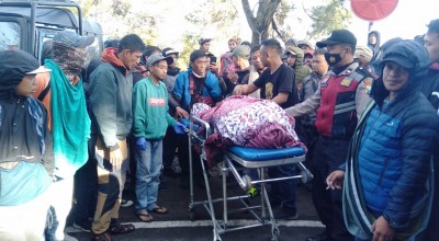 Jeep Wisata Gunung Bromo Masuk Jurang, Angkut Wisatawan Asal Ngawi