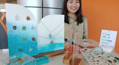 Inovasi Mahasiswi UK Petra, Ubah Limbah Kaca jadi Perhiasan