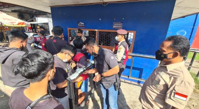 Antisipasi Aremania, Ribuan Personel Gabungan Jaga Perbatasan Kediri