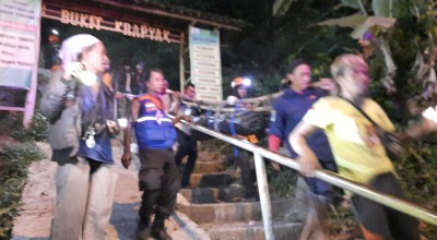 Mayat Pendaki Berhasil Dievakuasi dari Jurang Bukit Krapyak Mojokerto