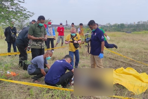 Ini Ciri-ciri Mayat Misterius yang Membusuk di Tanah Lapang Lamongan