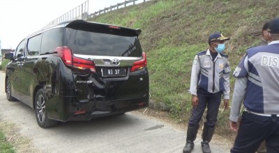 Mobil Rombongan Menteri Pertanian Kecelakaan Beruntun di Tol Mojokerto