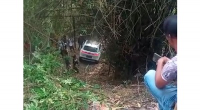 Pengemudi Diduga Mengantuk, Honda HRV Masuk Jurang di Sampang
