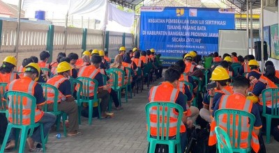 Kementerian PUPR Tingkatkan Keahlian Ratusan Kuli Bangunan di Bangkalan