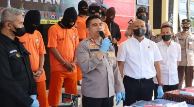 2 Pengedar Pupuk Palsu Asal Mojokerto Ditangkap di Ngariboyo Magetan