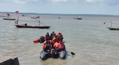 Nelayan Surabaya yang Dilaporkan Hilang Ditemukan Selamat di Perairan Madura