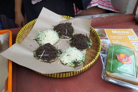 Serabi Selong Kuah Kinca Lamongan, Empuk dan Lumer di Mulut