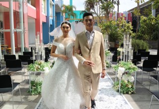 Melihat Simulasi Wedding Bertemakan Seni di Hotel Berbintang Surabaya