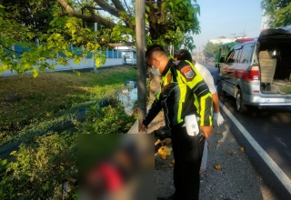 Tabrak Tiang PJU di Krian Sidoarjo, Pria 75 Tahun Asal Mojokerto Tewas