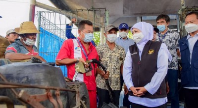 Khofifah Pastikan Stok dan Distribusi Solar Bagi Nelayan di Lamongan Aman