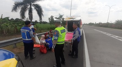 Toyota Avanza Terbalik di Tol Sumo, Kata Polisi Begini