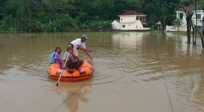 Dua Pekan Desa Besole Tulangagung Terendam Banjir, Begini Susahnya Warga